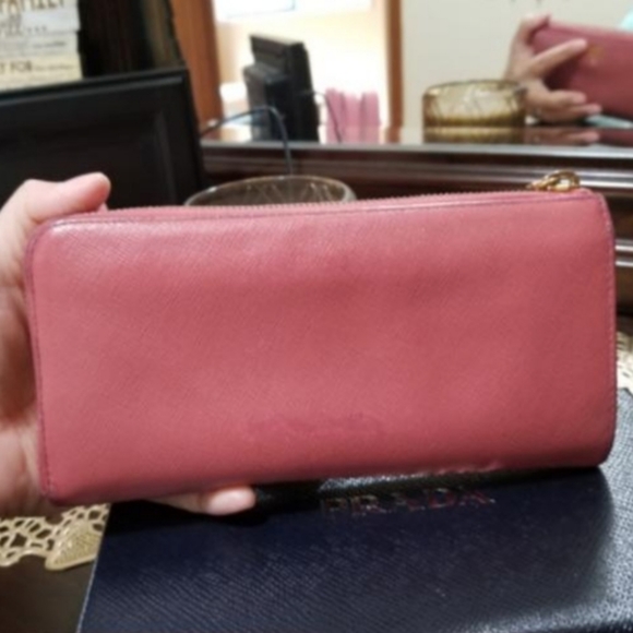 Prada Wallet - Picture 3 of 8